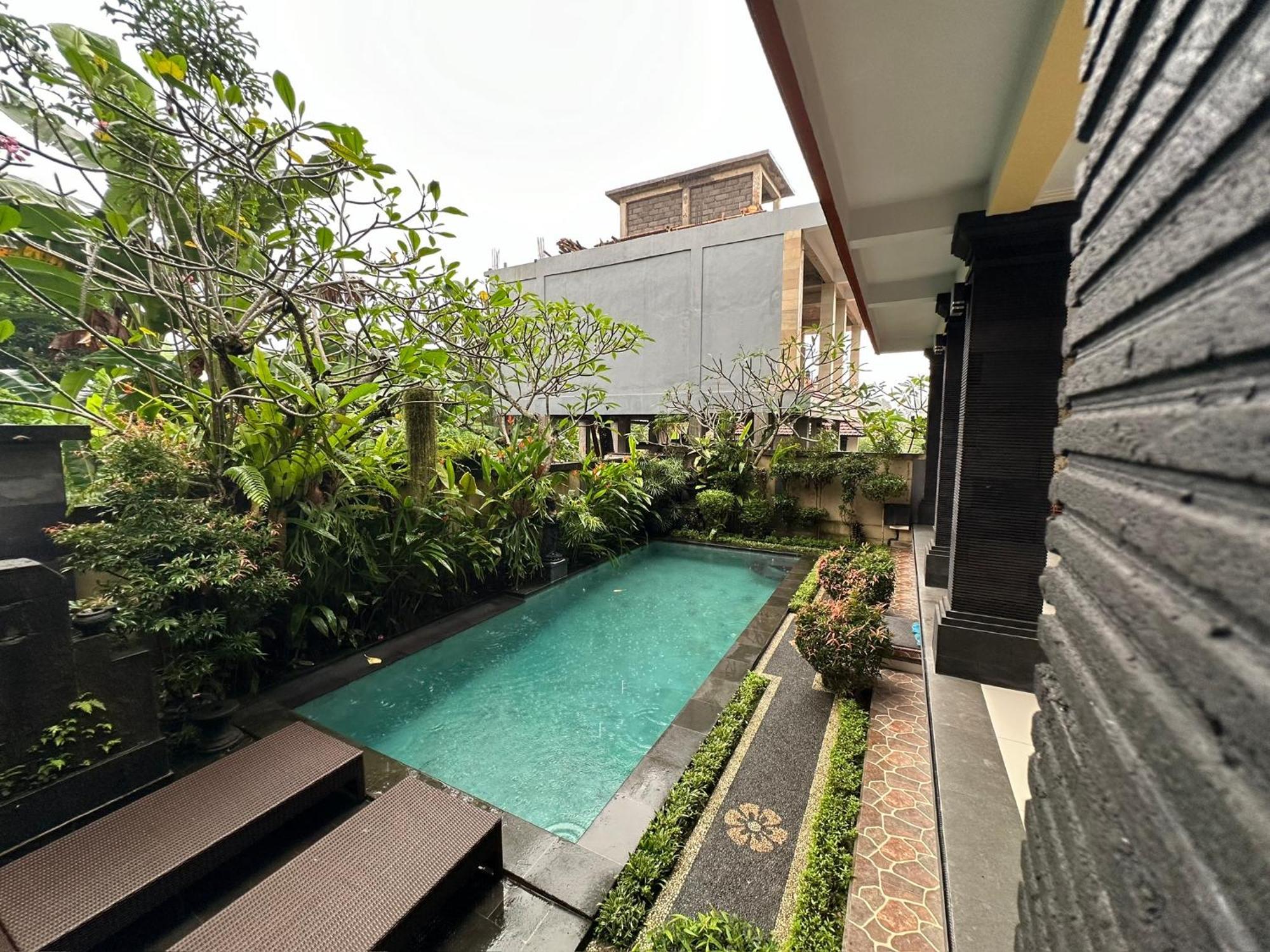Saputra * Ubud